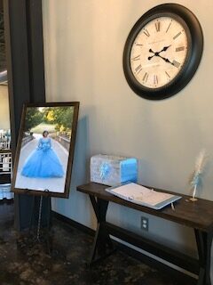 sign in table for quinceañera